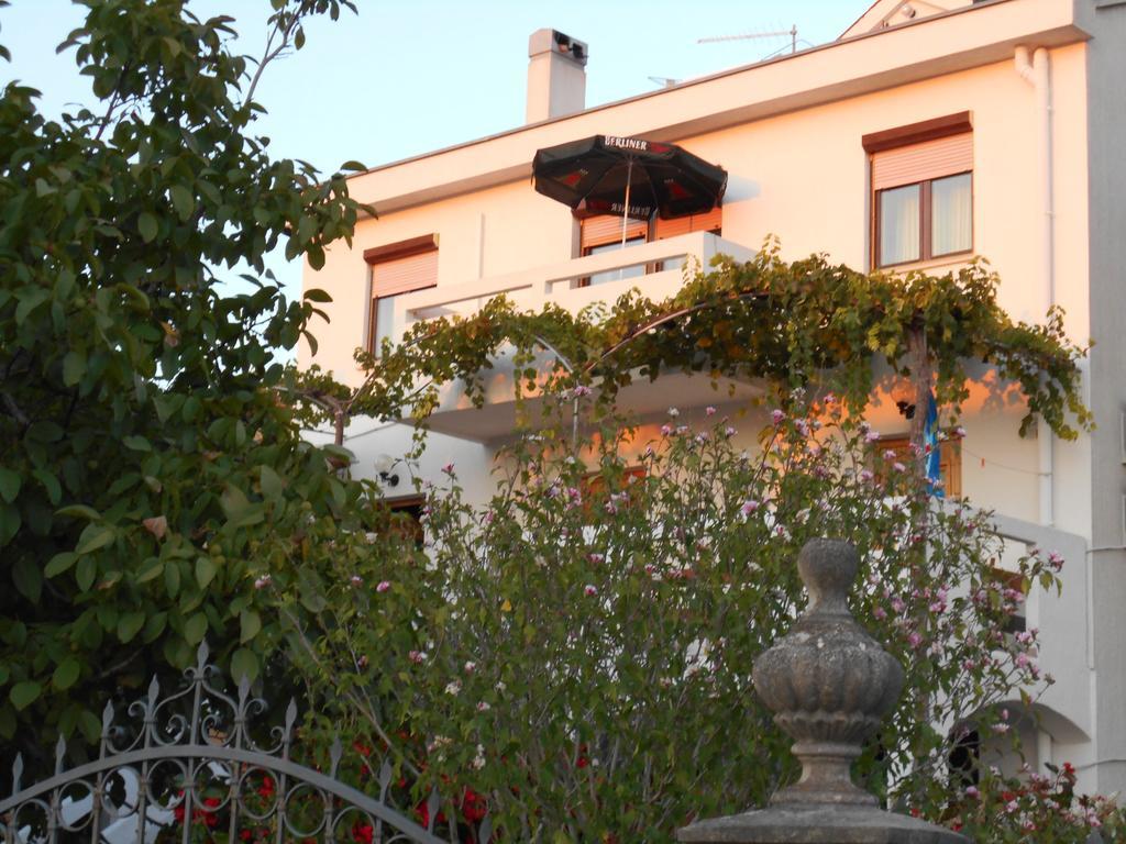 Apartments U Kapetana Punat Exterior photo