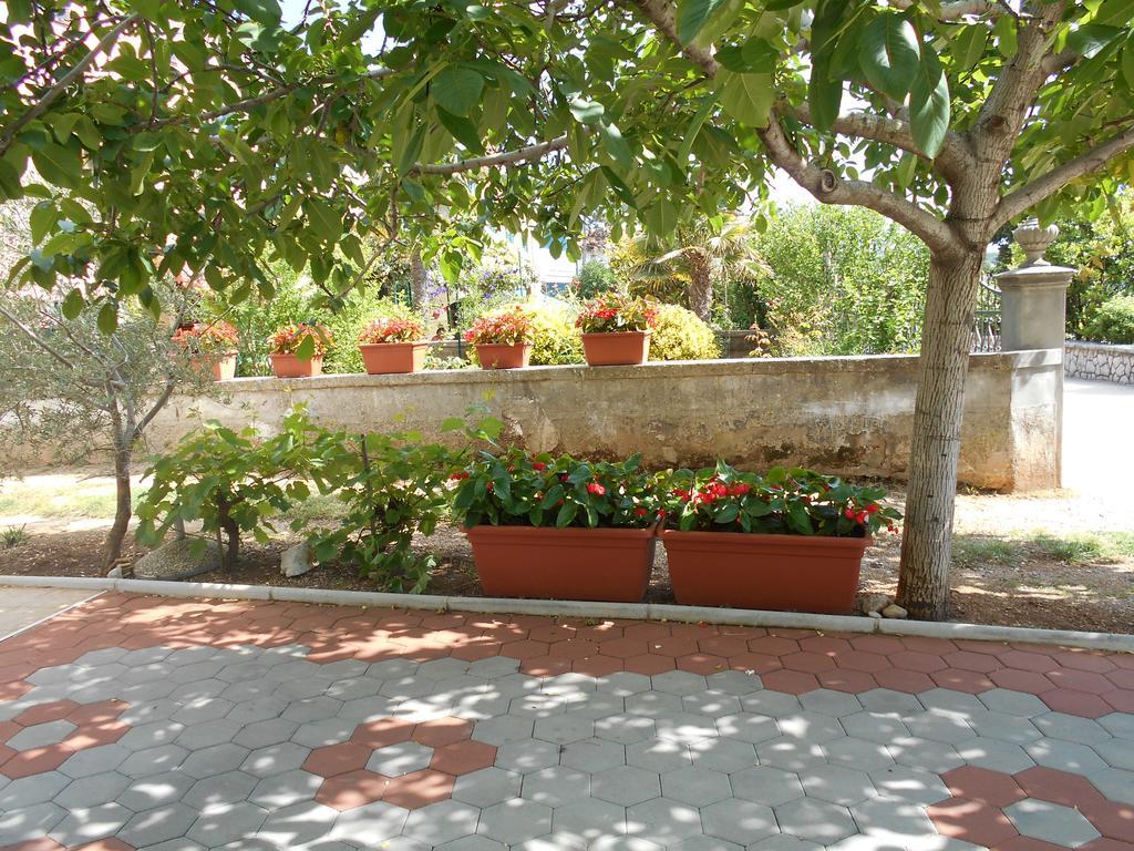 Apartments U Kapetana Punat Exterior photo