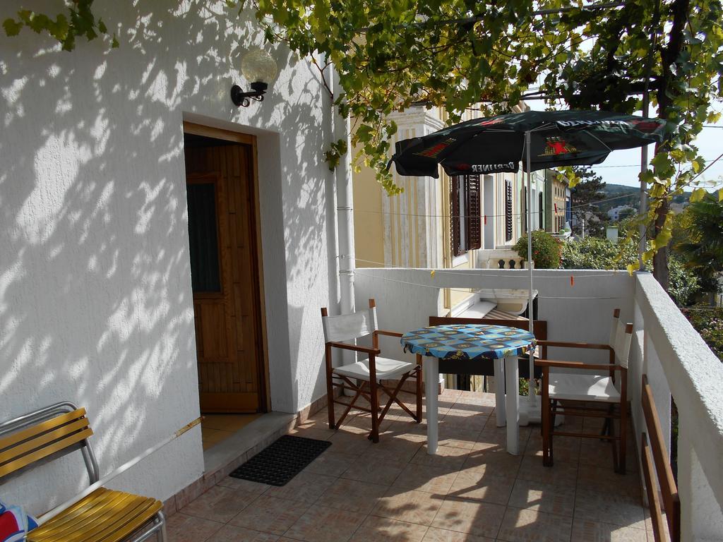 Apartments U Kapetana Punat Exterior photo